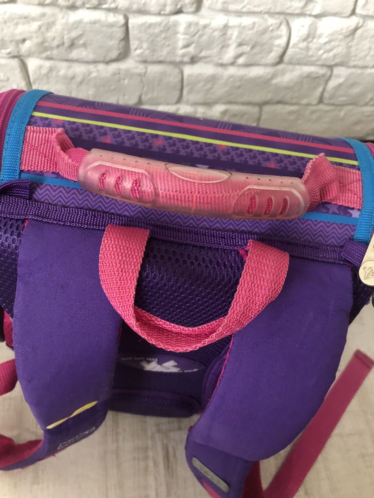 Шкільний рюкзак/портфель для дівчинки