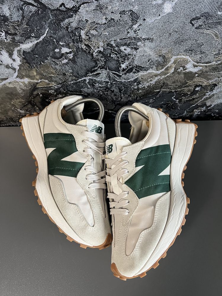 Кросівки чоловічі New Balance 327 40р