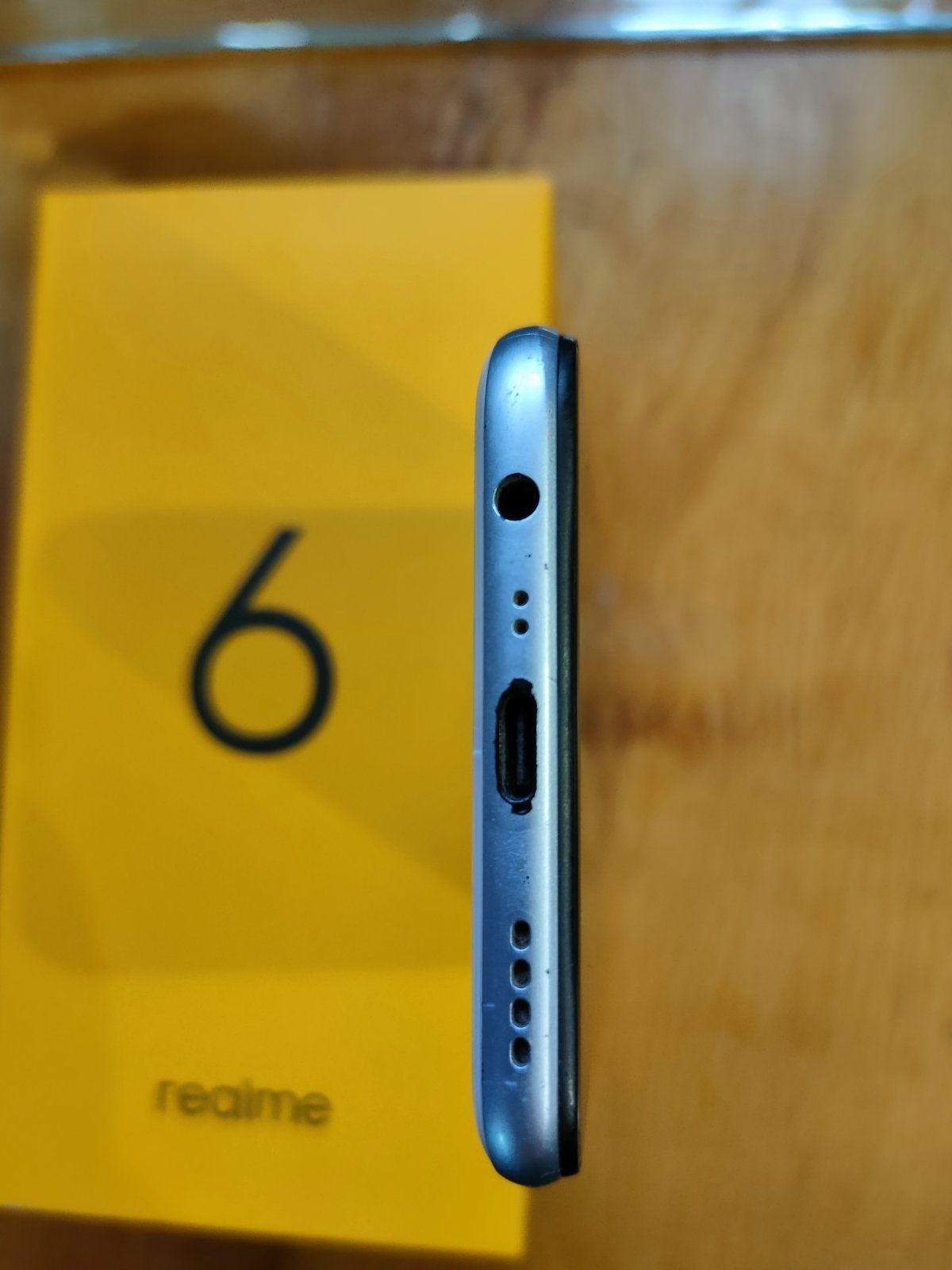 Продається Realme 6