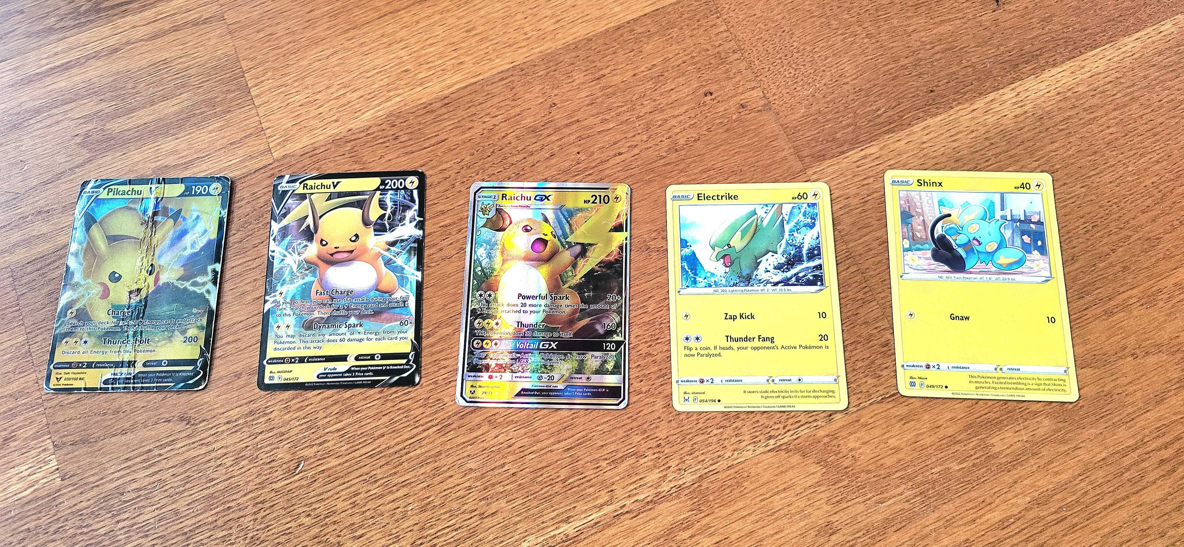 Karty Pokemon dla fanów Pikachu