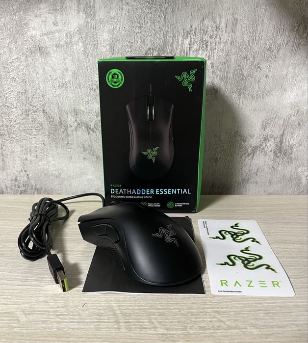 Мишка провідна Razer DeathAdder Essential -НОВА- чорного кольору