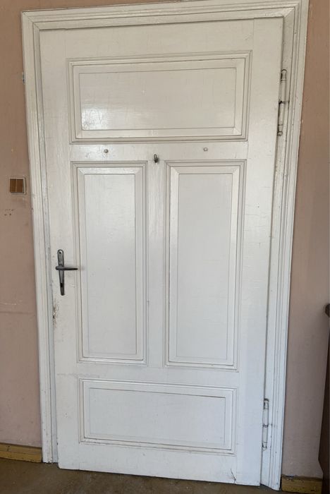 Stare poniemieckie drzwi wewnętrzne