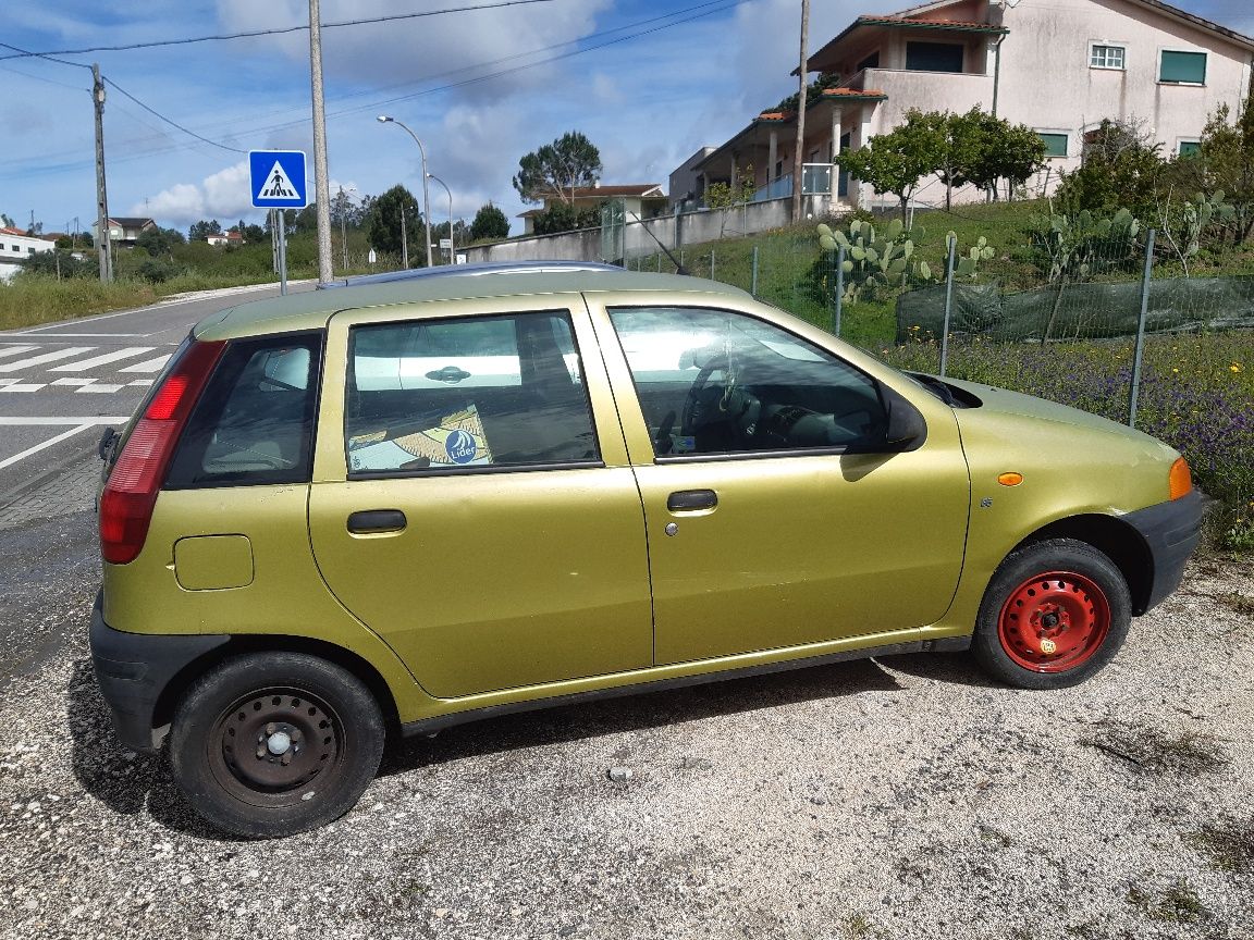 Carro para vender com inspeções.