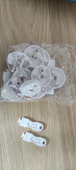 Zabezpieczenia do kontaktów Baby safety