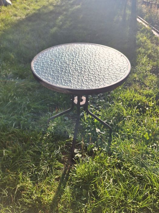 Stolik tarasowy ogrodowy blat szklany.