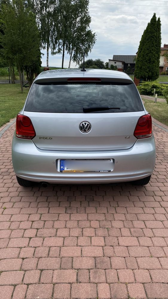 Samochod volkswagen polo 2010