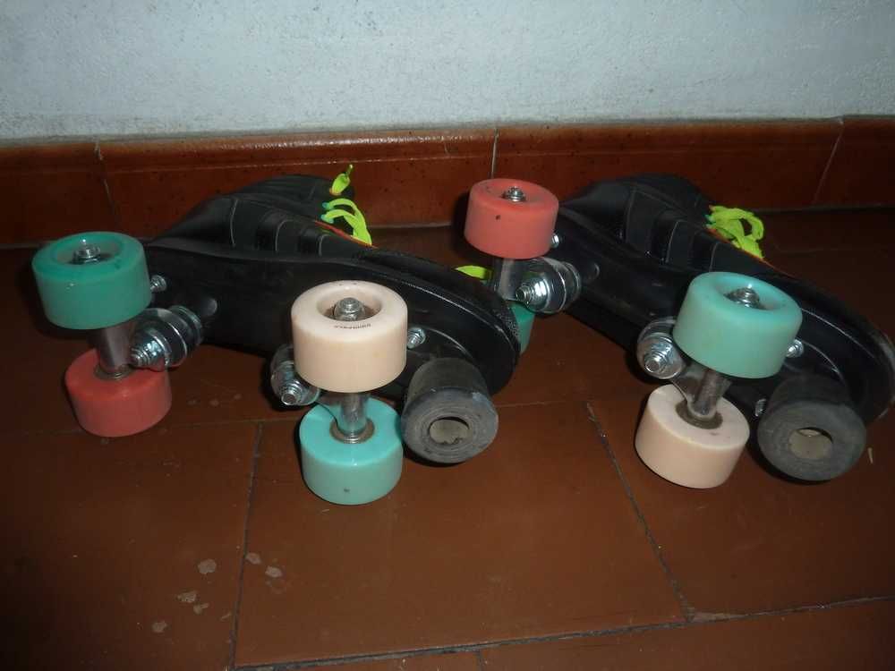 37 Patins 4 rodas Decathlon (hóquei)