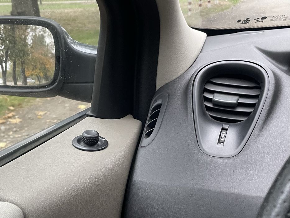 Renault Scenic 2005 г. Газ/бензин