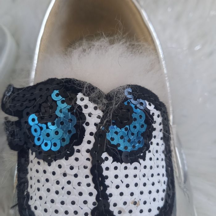 Buty srebrne błyszczące lustrzane cekinowe oczy 39 płaskie półbuty