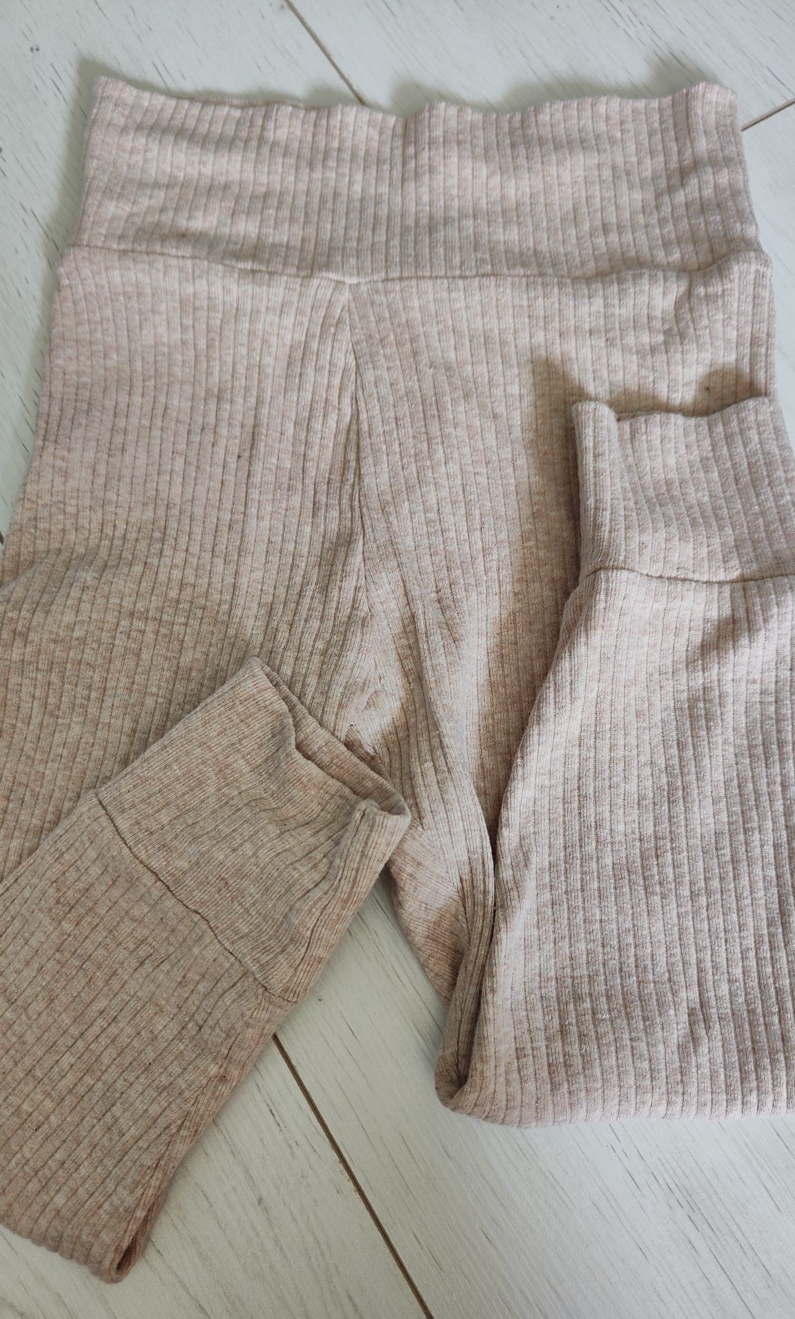 Body prążkowane kopertowe + prążkowane getry Lupilu 86/92