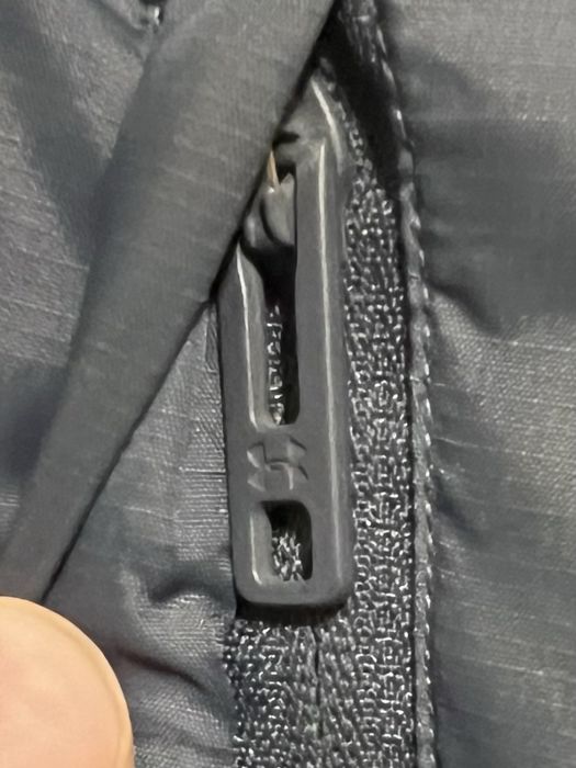 Продается детская  куртка under armour pronto puffer