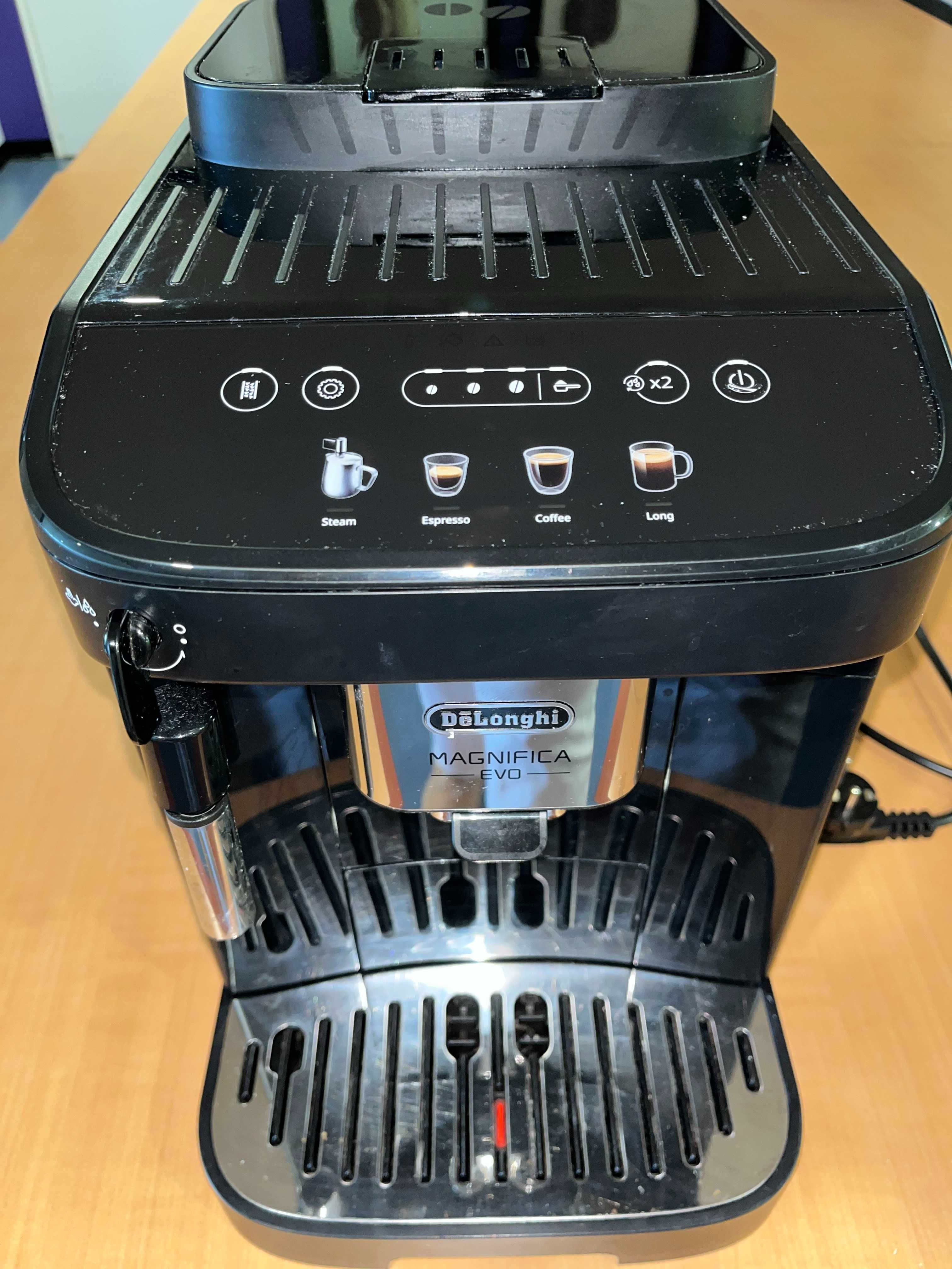 Máquina de Café Automática DELONGHI Magnifica Evo ECAM290.61.SB