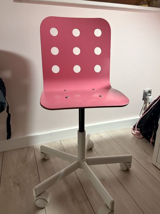 Krzeslo ikea różowe
