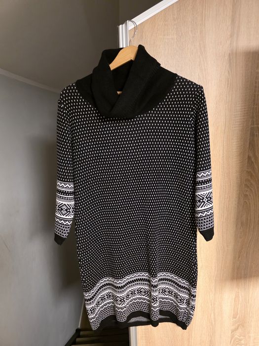 Akrylowa sukienka Anna Field