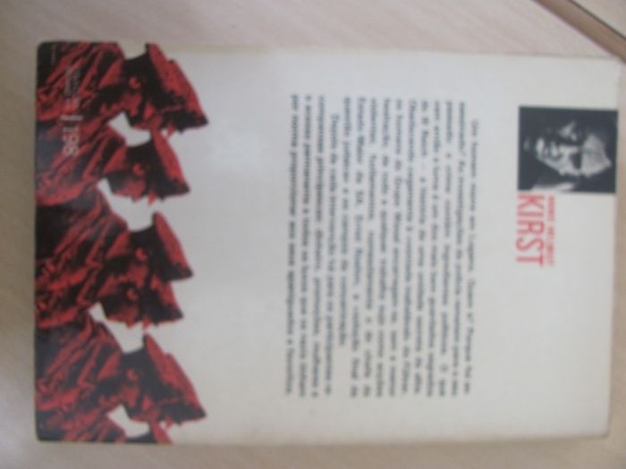 As Noites dos Facas Longas de Hans Hellmut Kirst