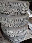 Шины с дисками Kumho 175/70/R13 в идеальном состоянии (Ланос) 4х100