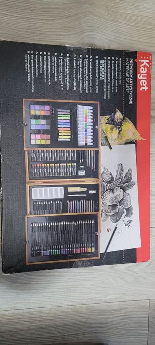 Zestaw artystyczny KAYET 180 el w drewnianej walizce