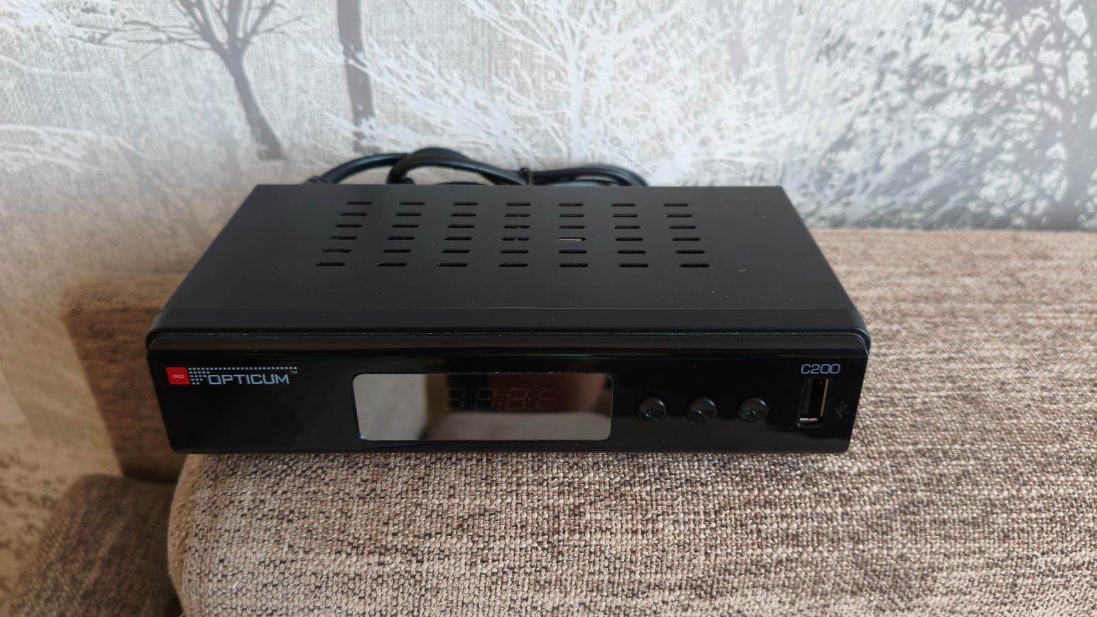 Telewizor Sharp Aquos 32 cale + dekoder Opticum