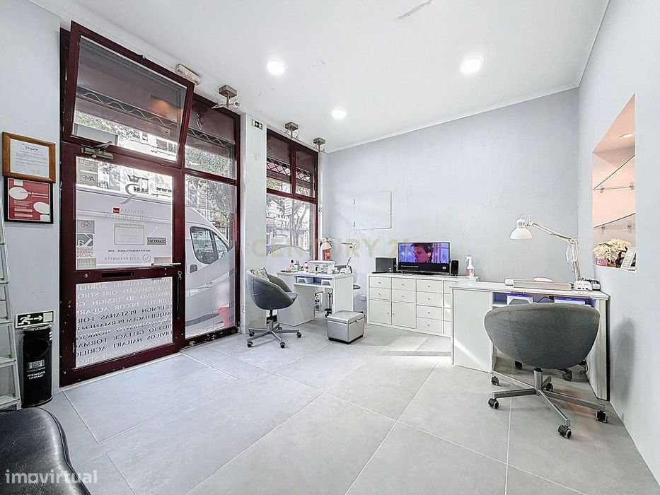 Fantástica loja no coração do Saldanha, Lisboa para trespasse