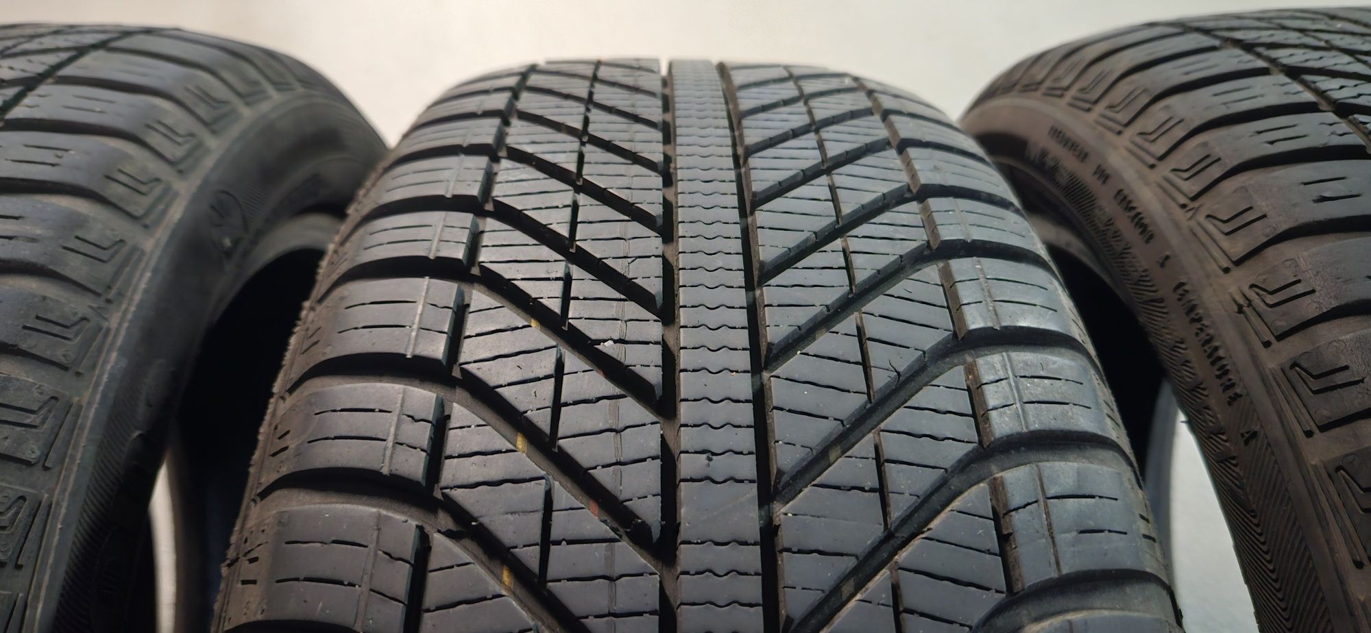 Opony wielosezonowe goodyear vector 4seasons 205/50 r17