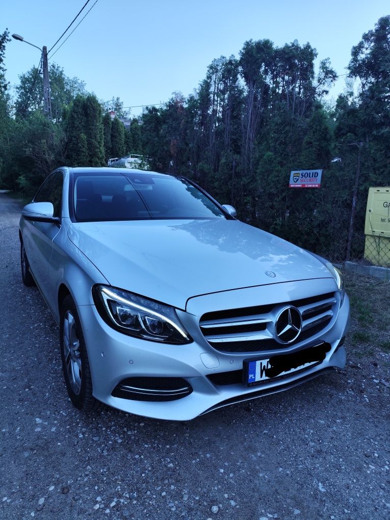 Mercedes W 205 C 180 bezwypadkowy Full-Led orginalny lakier.