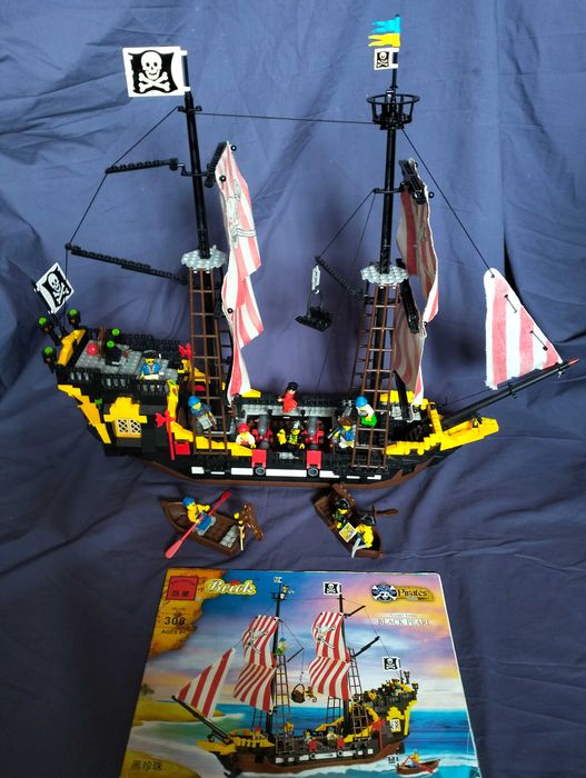 Конструктор лего корабель Lego Brick Pirate Castle minifigures фігурки