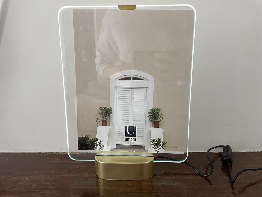 Porta retrato com led Umbra NOVO