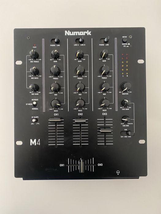 Mesa de Mistura DJ Numark M4 – 3 Canais