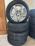 Pirelli 205/60 R16 з дисками