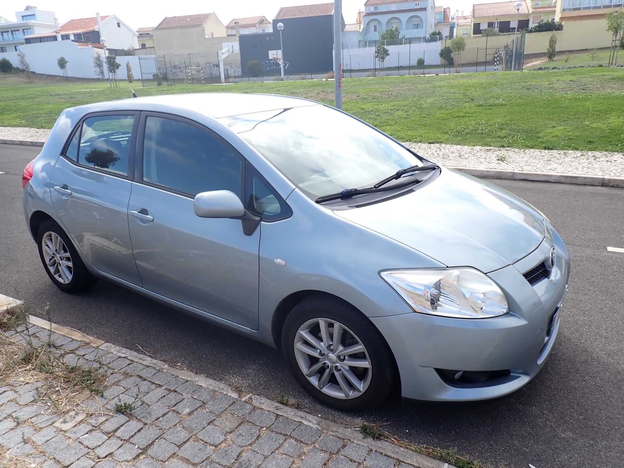 Toyota Auris impecavel