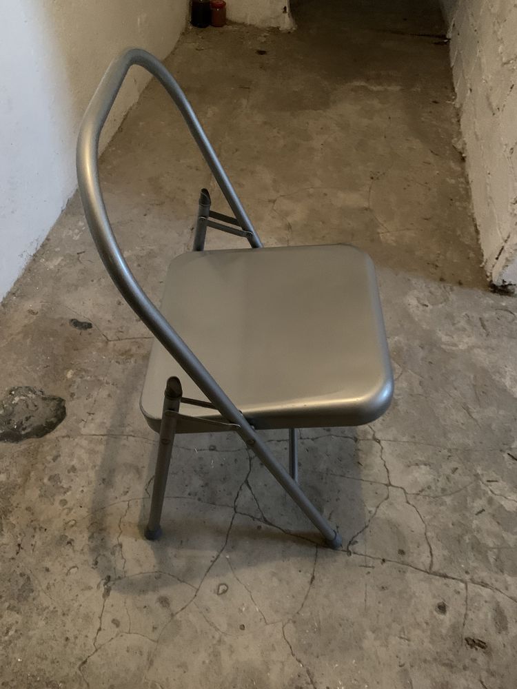 Krzesła ogrodowe metalowe