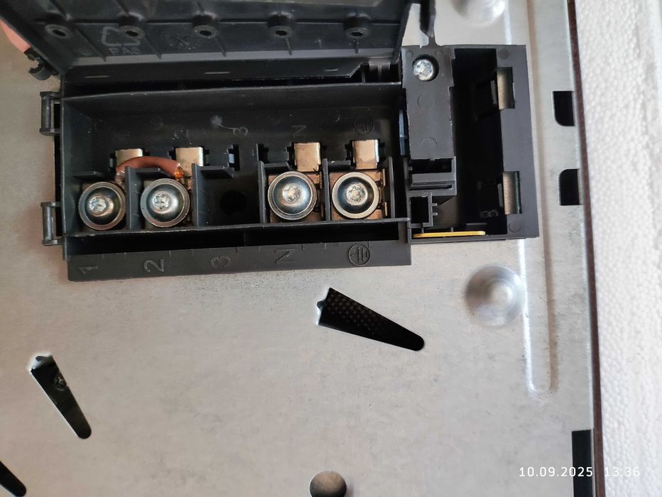 Варильна поверхня Electrolux (Німеччина) електрична