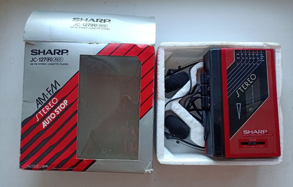 SHARP JC-127R Кассетный плеер Винтаж nec national walkman