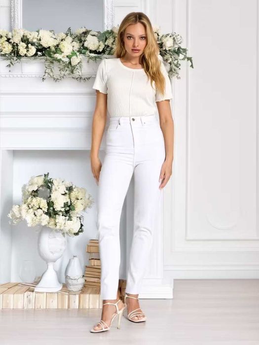 БІЛІ джинси straight, прямі, майже нові