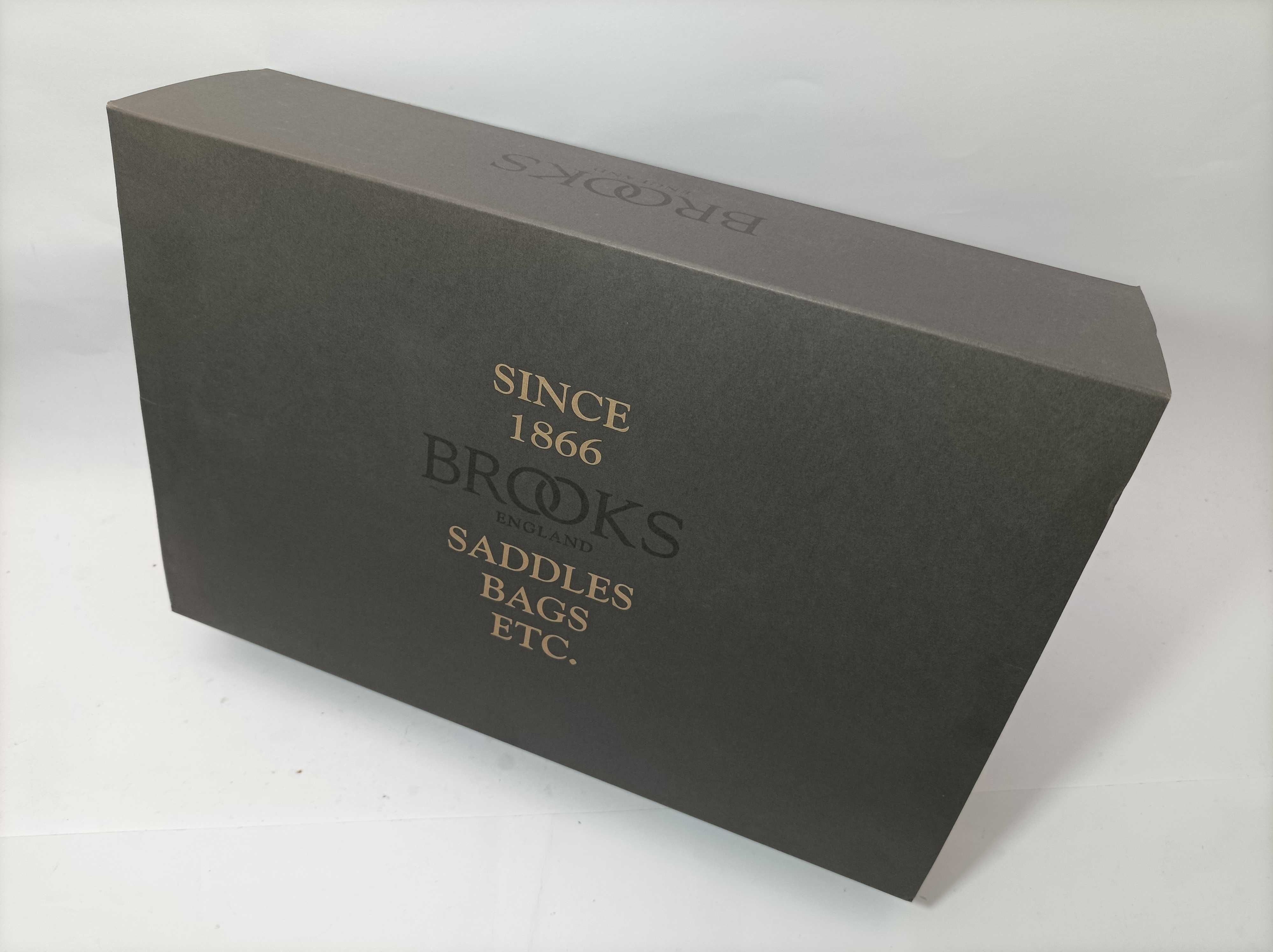 Siodełko Brooks B15 Swallow Select Limited BOX - klasyk wyścigowy