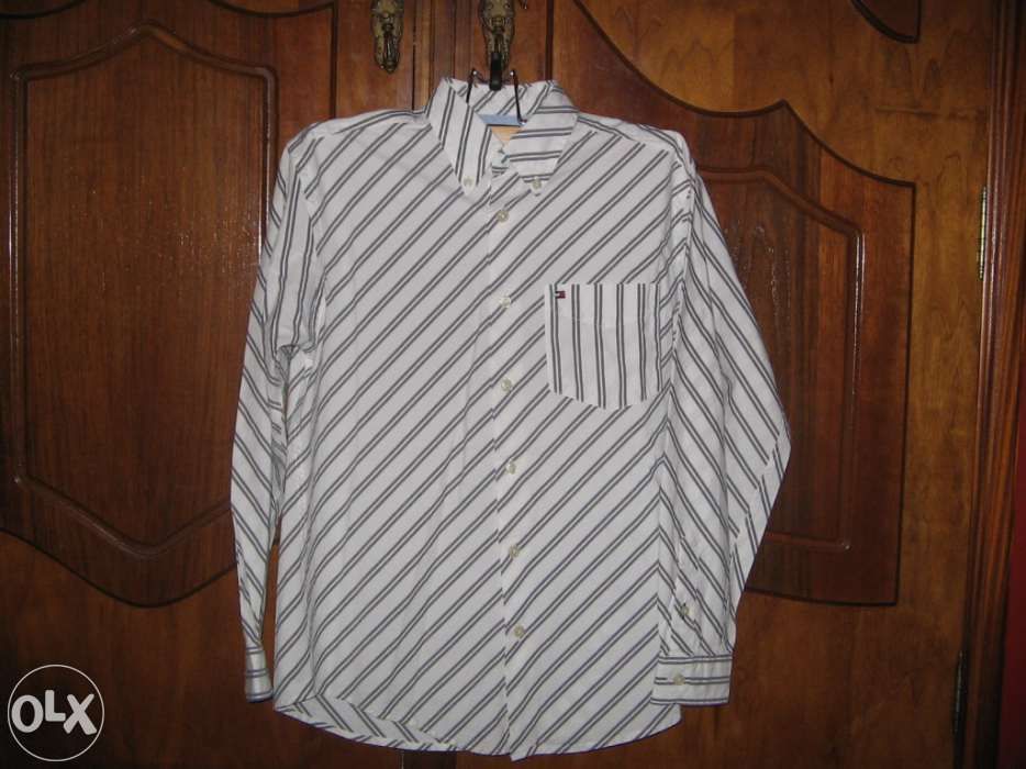 Camisa marca Tommy Hilfiger para 12 anos nova