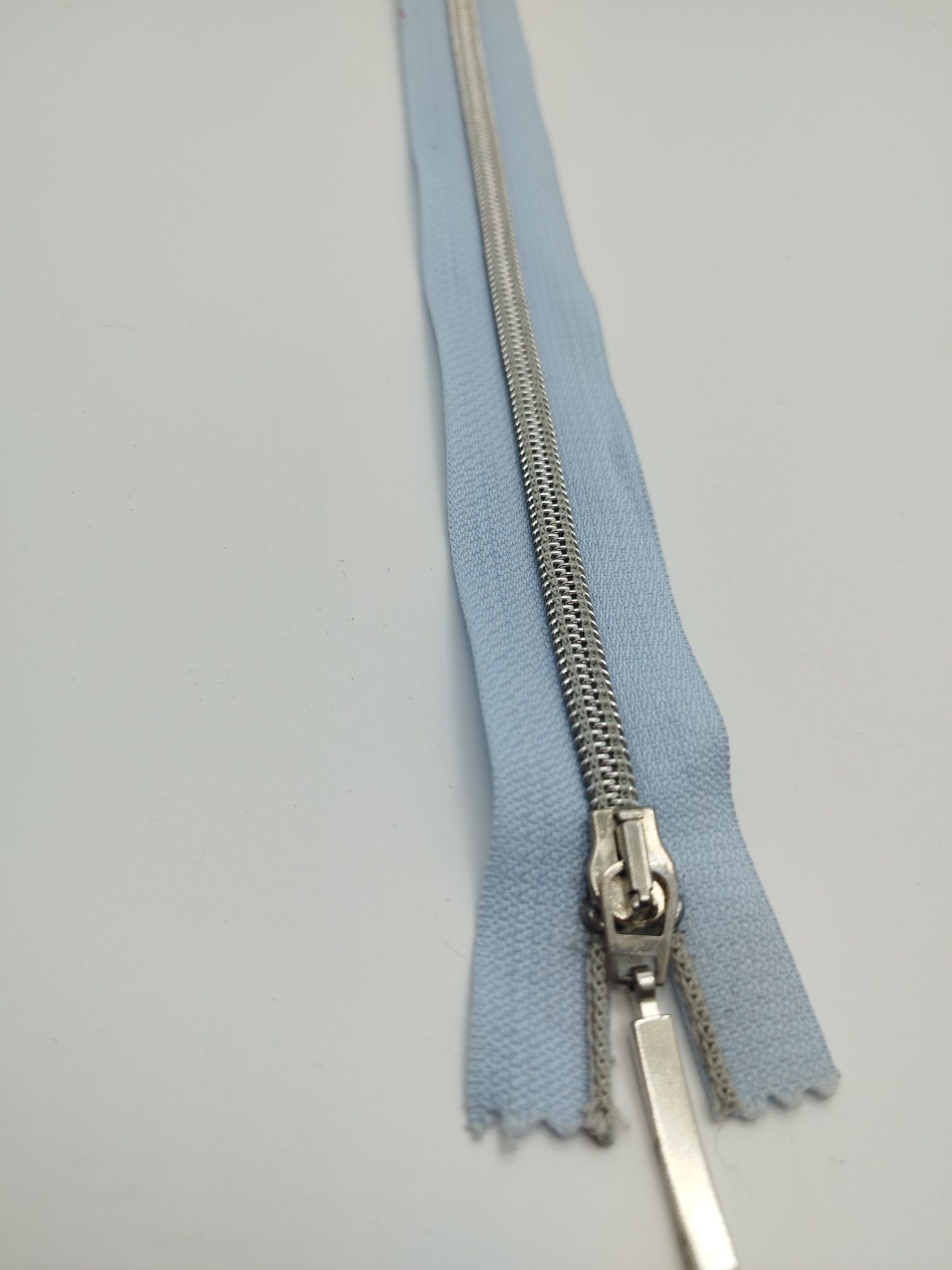 Zamek suwak, żyłka, niebieski. Długość 26 cm
