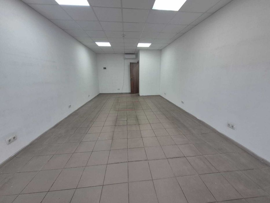 28,9м2 - 58,8м2 з ремонтом в прохідній локації