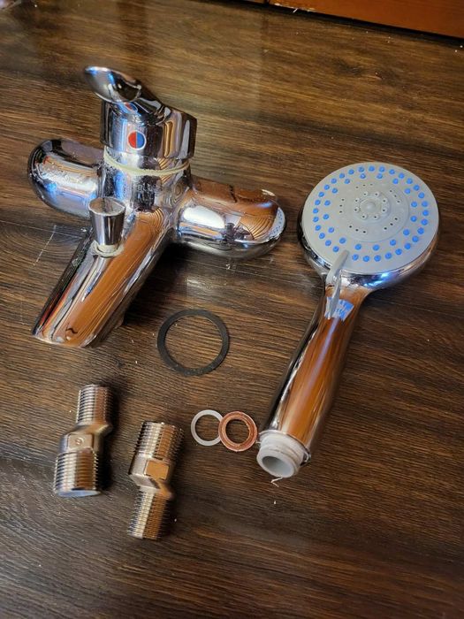 Кран и все что на фото