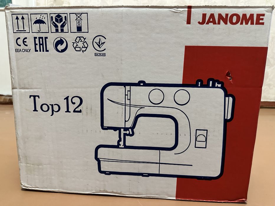 Швейна машинка Janome top12