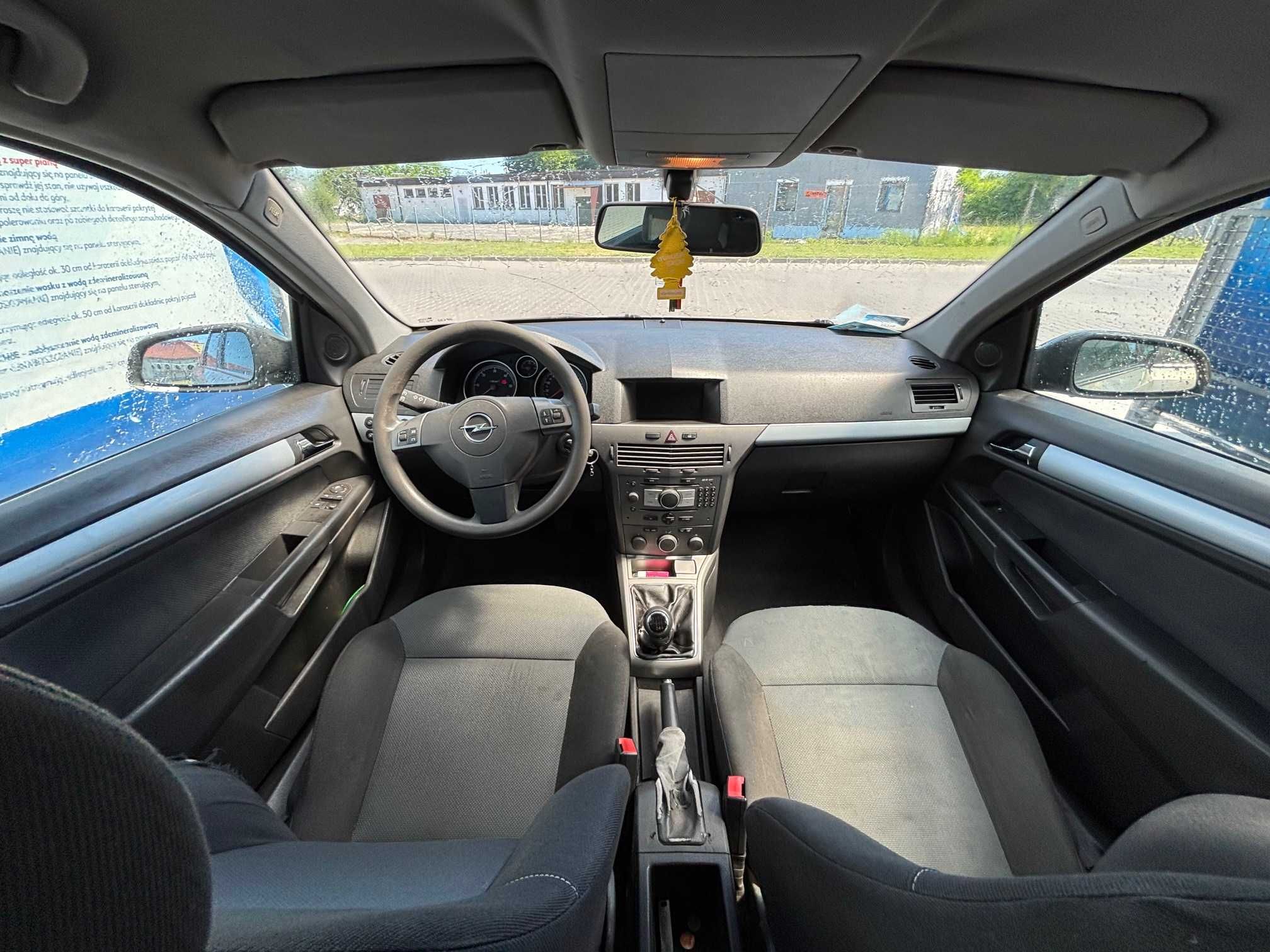 Opel Astra Combi 119KM