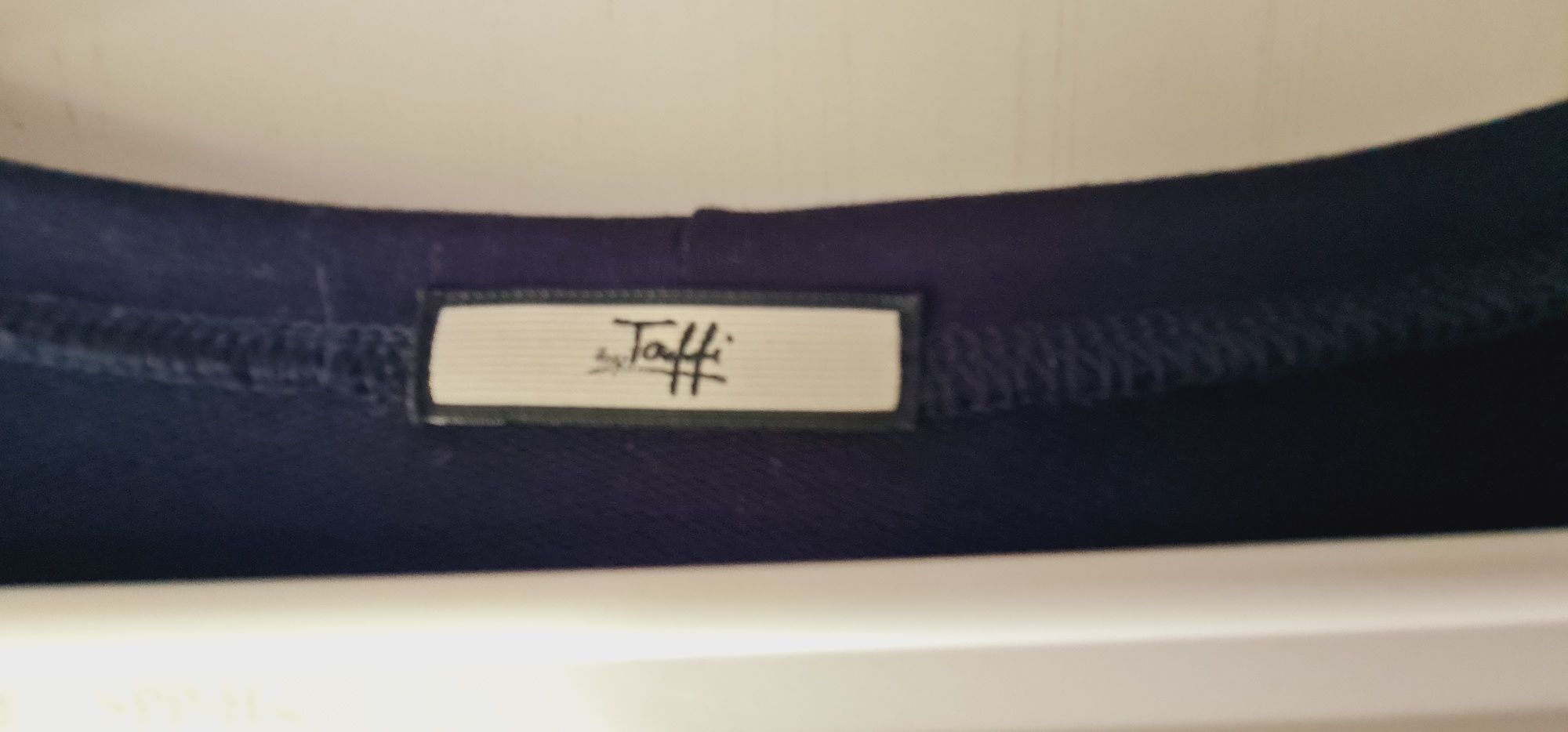 Nowa sukienka Taffi plus size/oversize