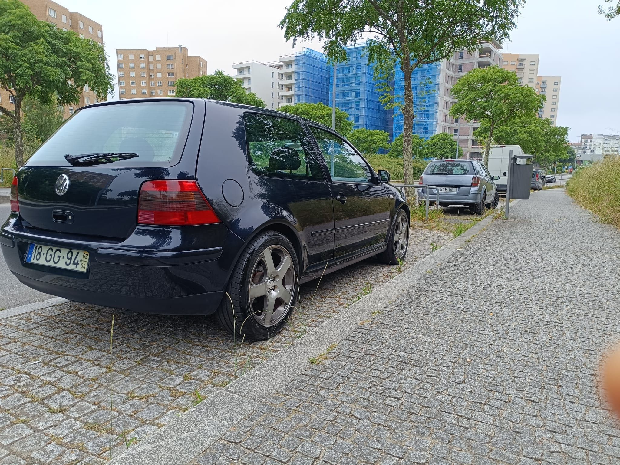 Vendo/Troco VW Golf IV 1.9 TDI PD100 por Honda X-adv 750