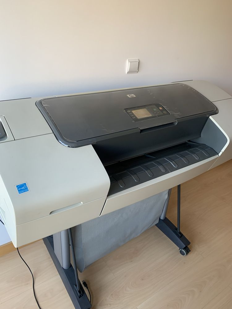 Plotter hp designjet T610 oferta 3 rolos de papel