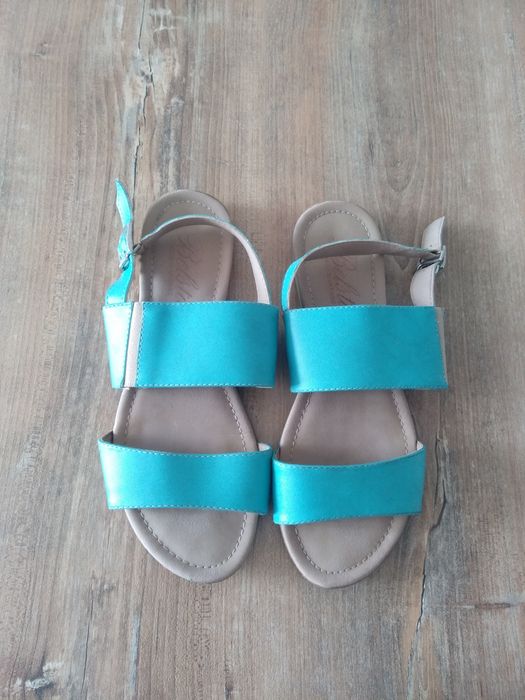 Босоножки женские