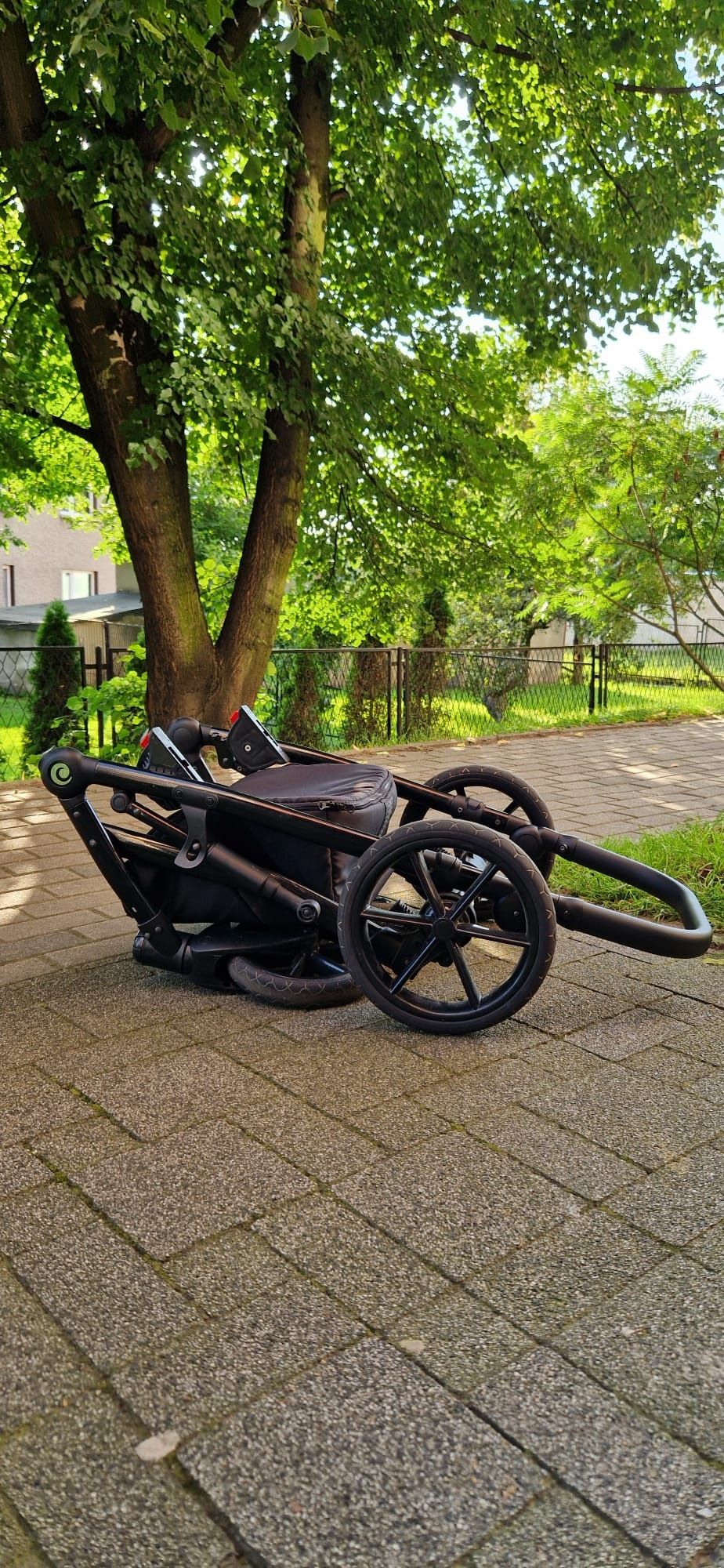 Wózek Tutis Viva Life 2w1 (spacerówka+gondola) + adaptery