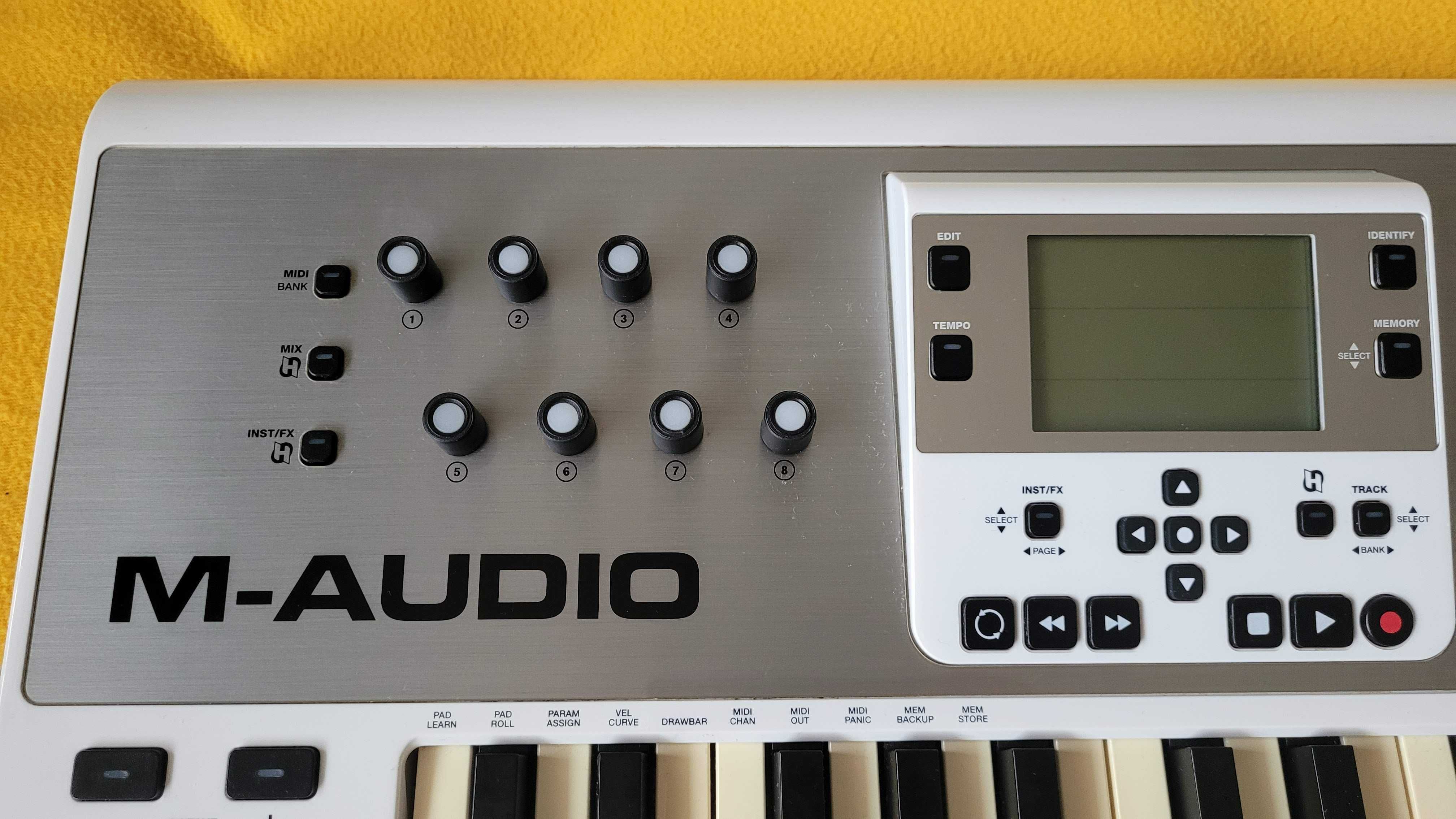 M-Audio Axiom AIR 61 - klawiatura sterująca MIDI