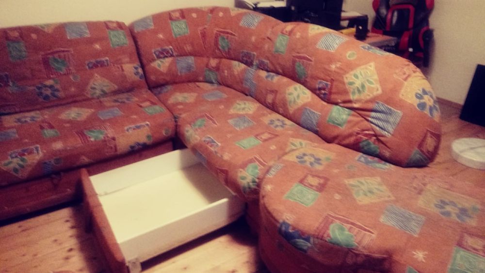 Duża rozkładana kanapa rogowa plus fotel