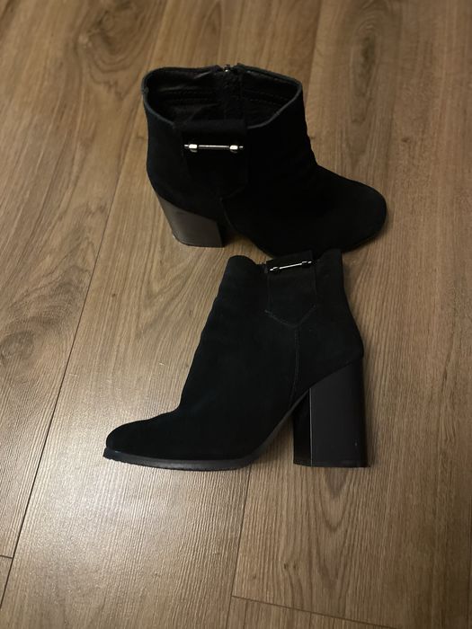 Черевики на підборах