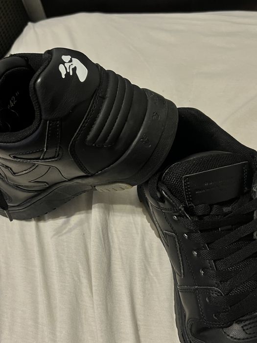 Off white for walking black